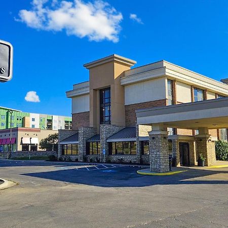 Hotel Lotus Kansas City Merriam Eksteriør billede