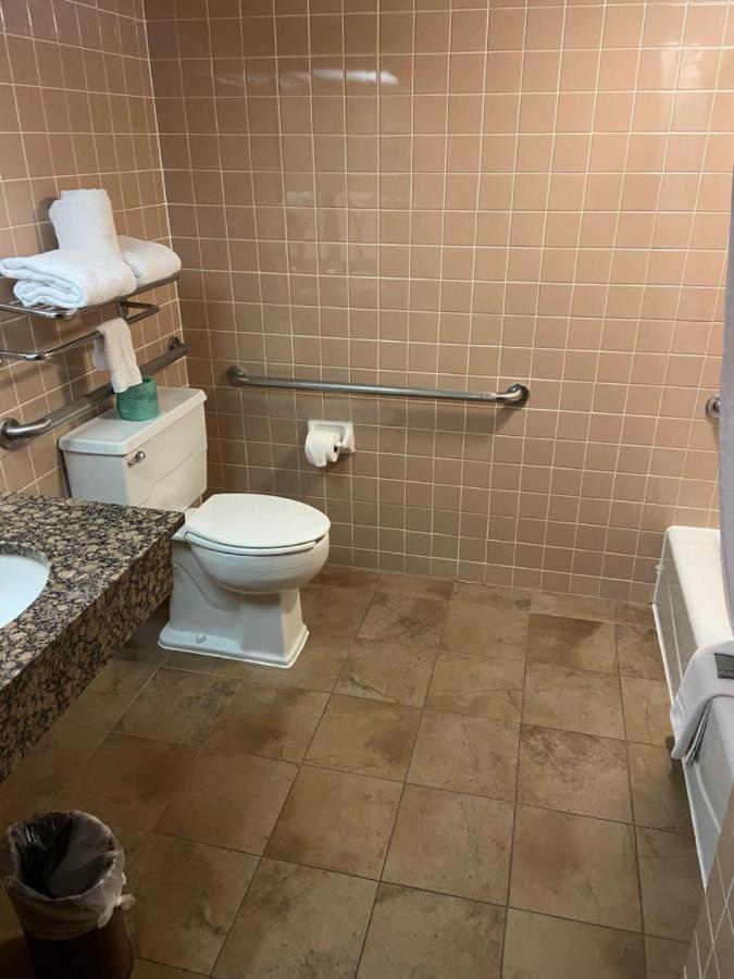 Hotel Lotus Kansas City Merriam Eksteriør billede