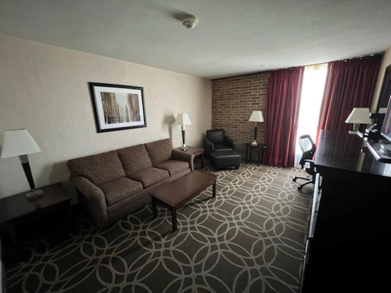 Hotel Lotus Kansas City Merriam Eksteriør billede